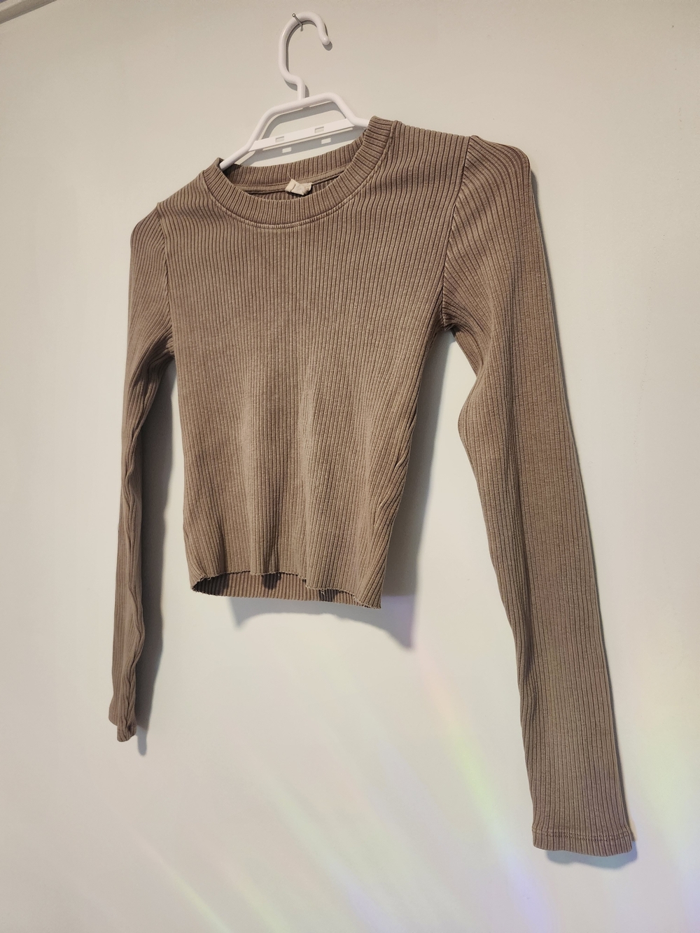 Wilfred Free Ribbed Long Sleeve Crop Top Taupe XS, Stretchy